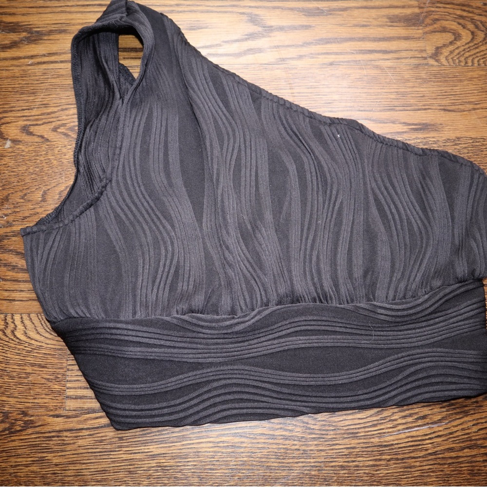 Black tank top size medium